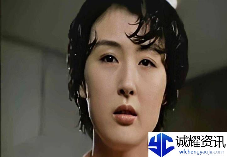 探索成长与困惑的旅程——年轻的女教师3